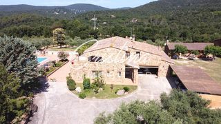 Mas à Cabanyes-Mas Ambrós-Mas Pallí. Preciosa masia en calonge