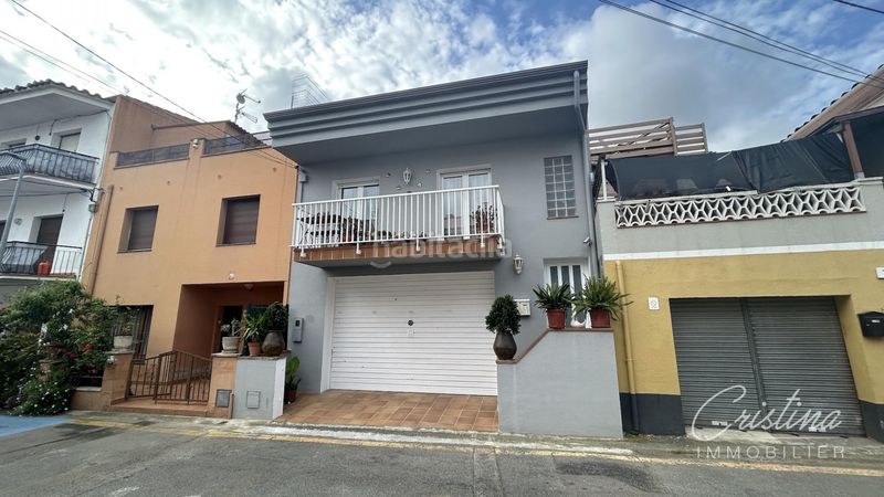 Foto 9df6f563-c1c6-4a06-8cc1-352610a4d716. Casa adossada amb calefacció aparcament a Poble Calonge