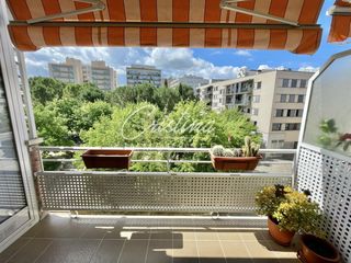 Apartament a Eixample Sud-Migdia. Piso con parking y ascensor, 4 dormitorios, con 2 terrazas, giro