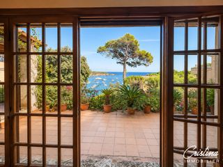 Xalet  De sant pol. Exclusiva propiedad en primera línea de mar en sagaró con piscin