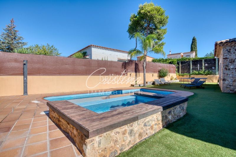 Foto 00d69a1a-7312-4d97-86a3-ec6ef276ca93. Xalet amb calefacció aparcament piscina a Santa Cristina Poble Santa Cristina d´Aro