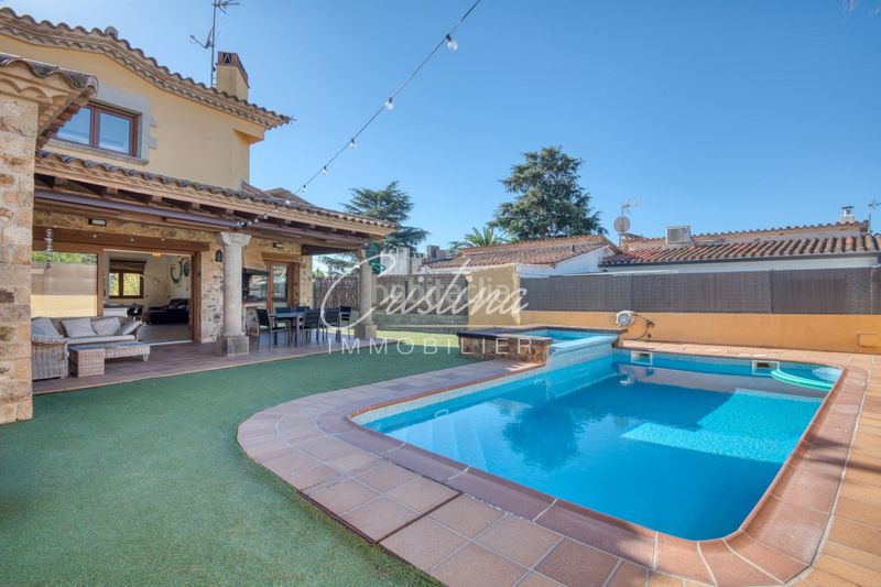 Foto d90599f0-8f67-4980-ba87-b3d7125f68b5. Xalet amb calefacció aparcament piscina a Santa Cristina Poble Santa Cristina d´Aro