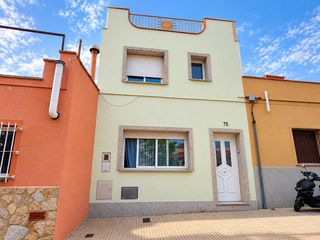 Casa adossada a de Joan Camisó