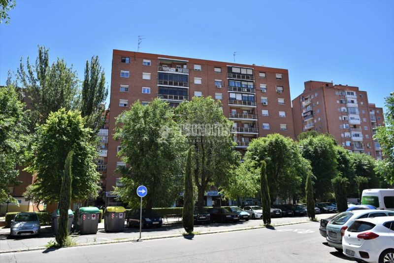 Foto d16ea665-d78b-4123-8e35-9d04cfd01985. Pis amb calefacció a Val Alcalá de Henares