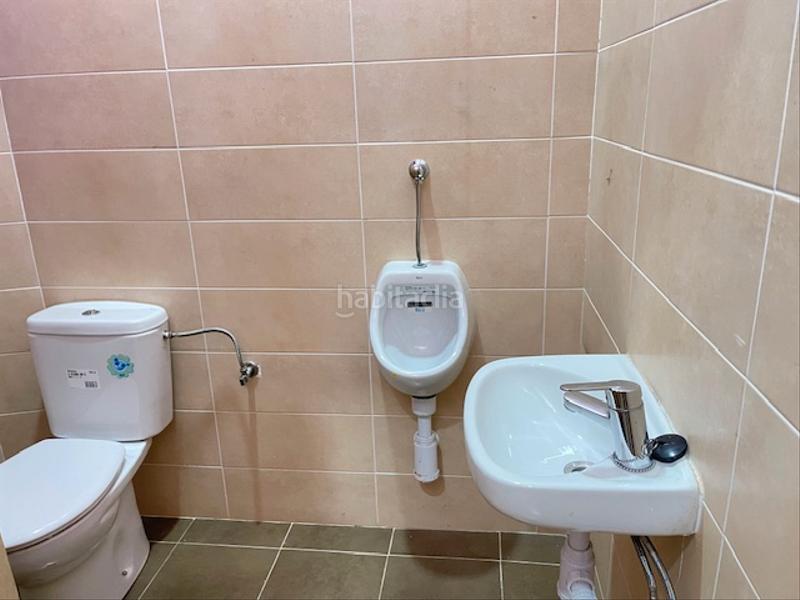 Foto 30ed897b-7bf3-455e-bde5-5cd517c4a8c7. Affitto locale commerciale in calle lópez gómez 20 in Valladolid