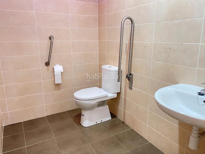 Foto b24863aa-edf6-4848-83c2-7872542b689d. Alquiler local comercial en calle lópez gómez 20 local en alquiler en pleno Centro en Valladolid