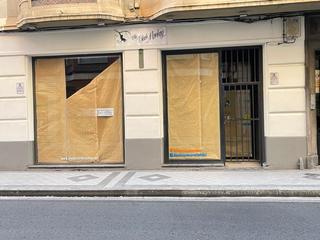 Business premise in Calle López Gómez 20