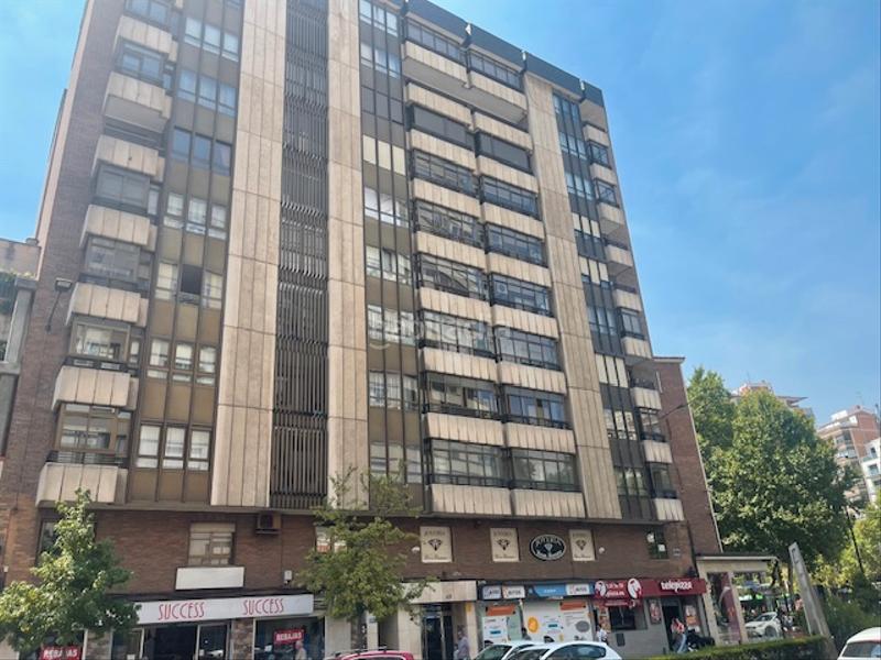 Foto 365f291a-d532-44c8-8c27-ab0553fccd88. Oficina en calle del puente colgante 49 oficia junto Plaza de Toros en Valladolid