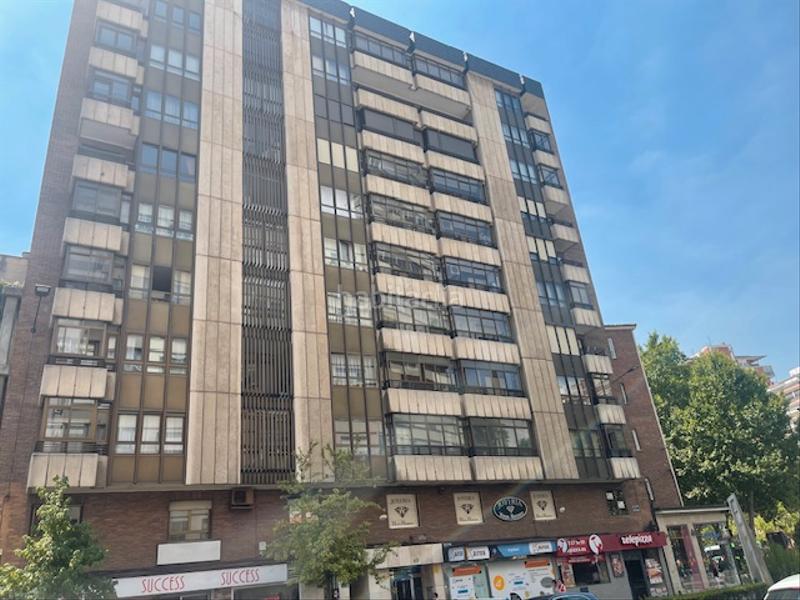 Foto 494e172b-628b-4078-ae6e-3a843c280789. Oficina en calle del puente colgante 49 oficia junto Plaza de Toros en Valladolid