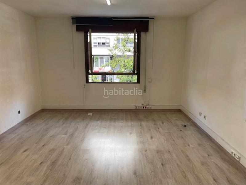 Foto 71b93d5e-0489-4516-aeb2-497b2ea235e0. Oficina en calle del puente colgante 49 oficia junto Plaza de Toros en Valladolid