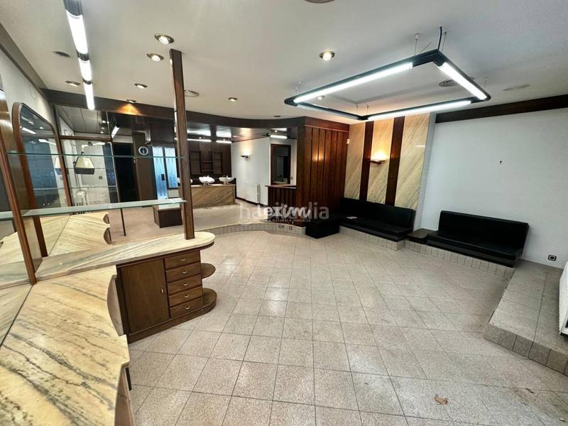 Foto 6c532a2f-c3d2-4bb6-89fb-5867ecf86080. Local comercial a bases de Manresa - carretera de santpedor Manresa