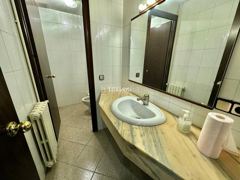 Foto e05fbb45-2cf7-4f5d-8388-633fcb22b46b. Local comercial a bases de Manresa - carretera de santpedor Manresa