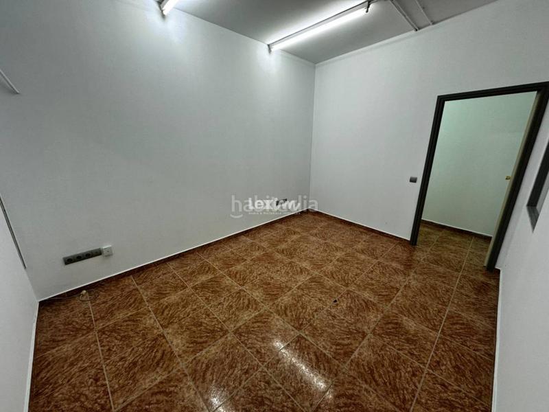 Foto f257171c-91af-439b-8b63-1c88fcf66dfc. Business premise in Centre - Passeig i Rodalies Manresa