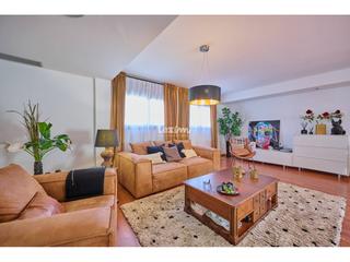 Casa a Centre. Casa en venta en nucli urbà