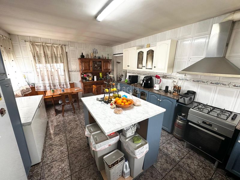 Foto dfbd3c38-728f-4fa4-b11d-160071c8a3e0. Casa amb aparcament a Fonollosa