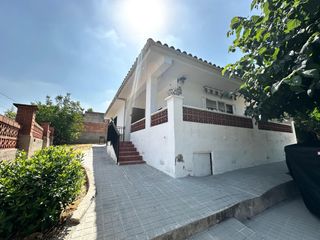 Casa a Cabrera d�Anoia. Casa independiente a los cuatro vientos con 798 m2 de parcela en