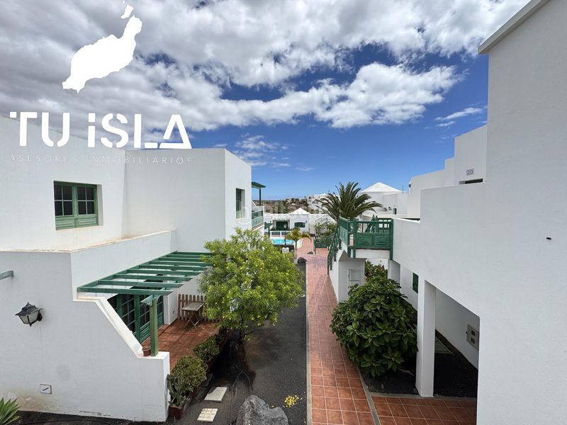 Foto bd487dab-b031-423f-a96a-498ad5a93839. Pis amb piscina a costa Teguise Teguise