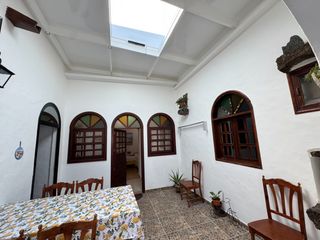 Chalet in Mala. Fabulosa propiedad con encanto en el norte de isla.