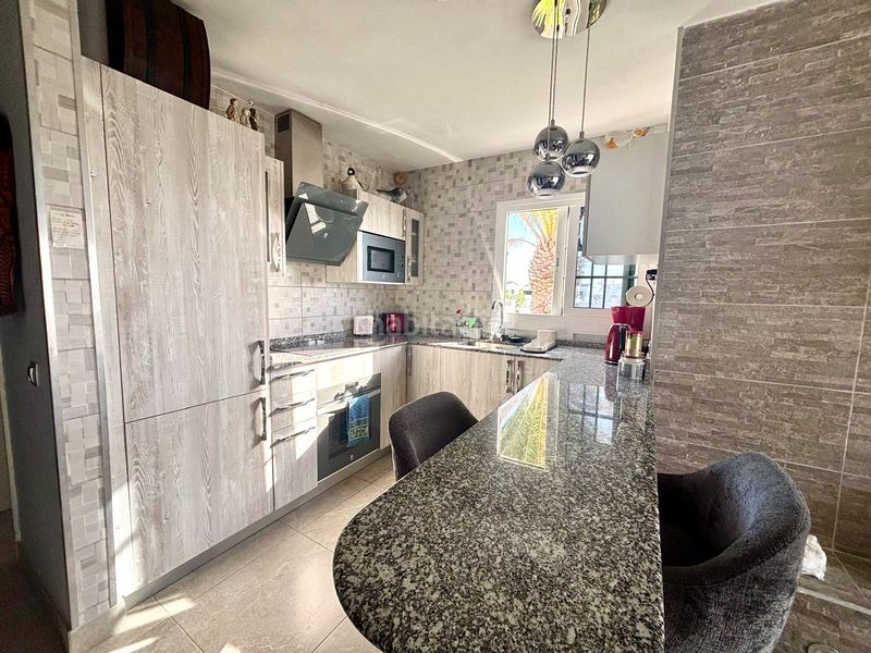 Foto 4392f771-6809-4c18-96f3-bb256945a8b2. Apartament amb piscina a Puerto del Carmen Tías