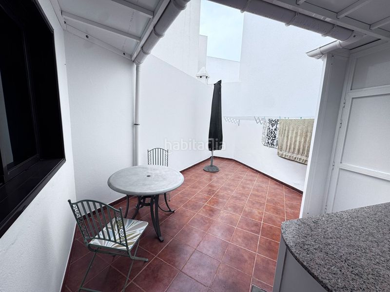 Foto 279d9a72-f7e4-4cc0-a02c-8a59b53f18b7. Casa adossada amb aparcament a costa Teguise Teguise