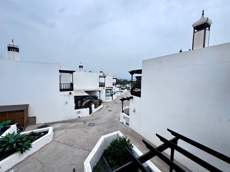Foto 49d0694a-0b86-406c-a579-083d7cae359e. Casa adossada amb aparcament a costa Teguise Teguise