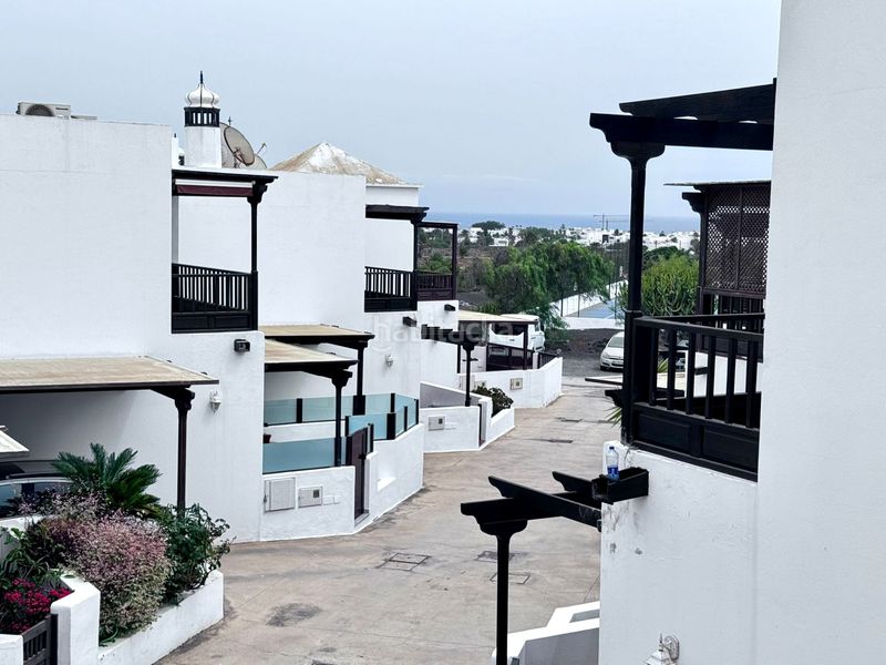 Foto fdd060d6-03f9-41c5-a621-585ac0ae3fa5. Casa adossada amb aparcament a costa Teguise Teguise