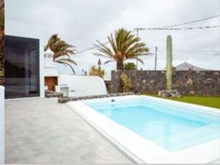 Chalet  Calle malva. Fabulosa villa de obra nueva en mozaga