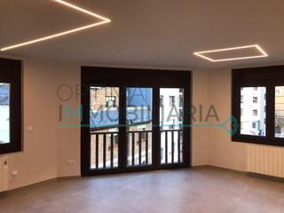 Lloguer Apartament a Encamp. Piso en alquiler de 3 habitaciones nuevo con sol y vistas