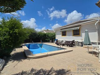 Casa  Calle cibeles-claras. Espectacular villa independiente con piscina privada en los nare