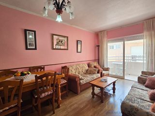 Flat  Calle los luisos. Amplio piso exterior de 3 dormitorios con terraza