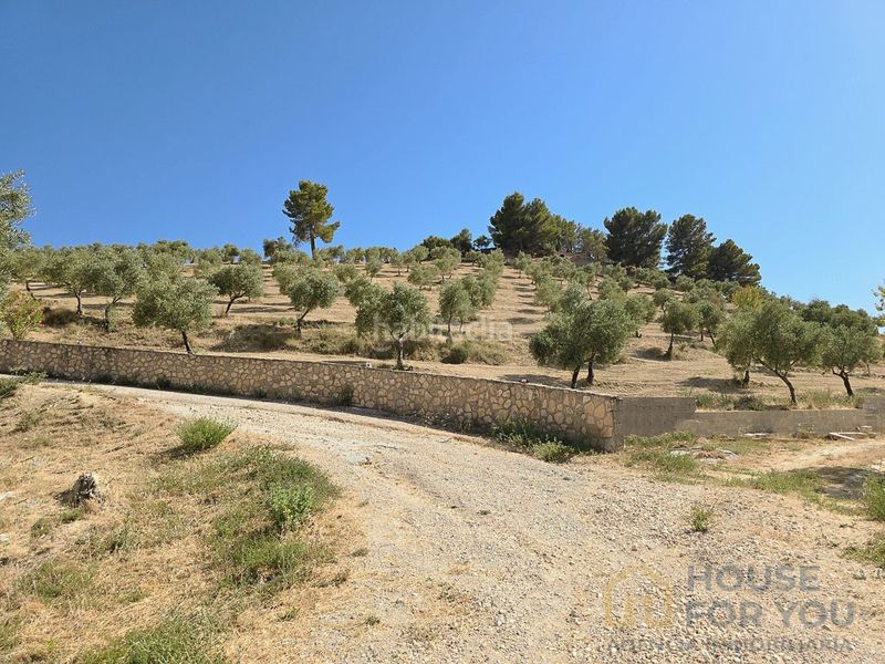 Foto 2ba1f608-8195-4558-b031-0dd98115617f. Masia amb aparcament a Castril