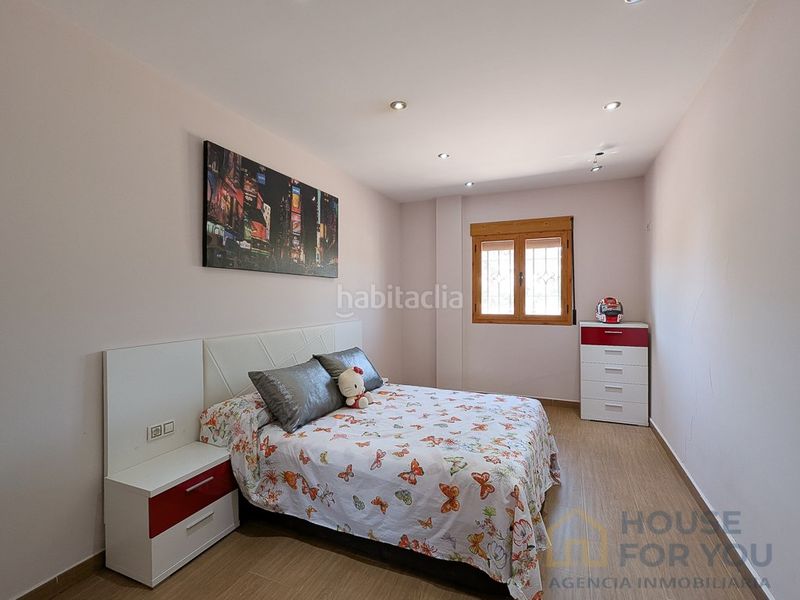 Foto b9605ed1-702a-4149-a57d-bba6454ba131. Masia amb aparcament a Castril