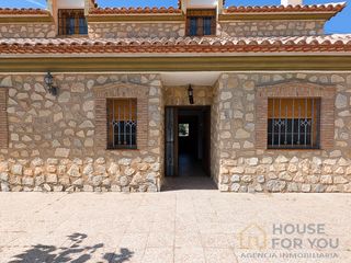 Country house  Agregado los tubos. Finca rústica con dos viviendas reformadas, olivar ecológico en