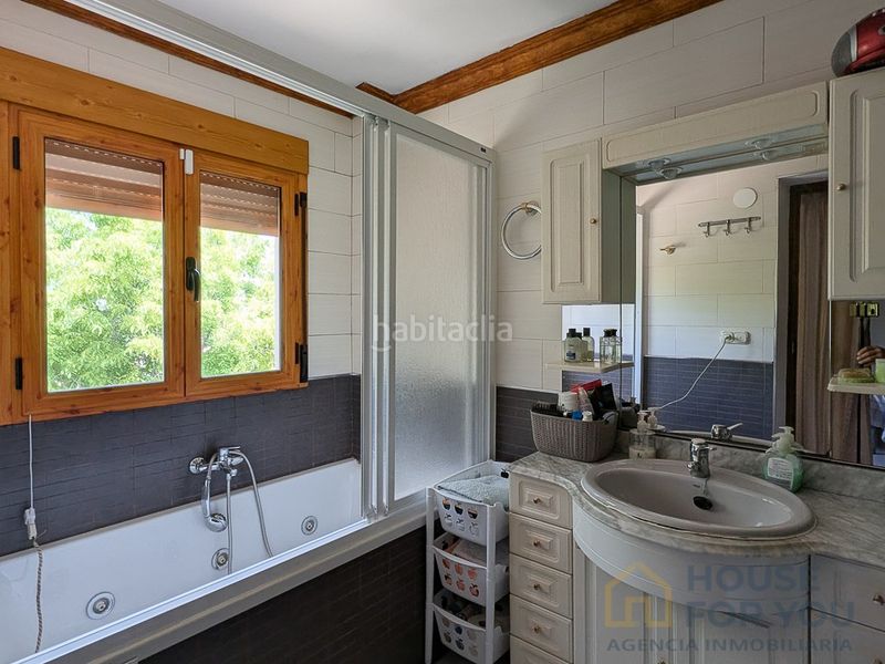 Foto ad03858c-ea24-4b87-bff2-fe1f6537ce4b. Masia a Castril