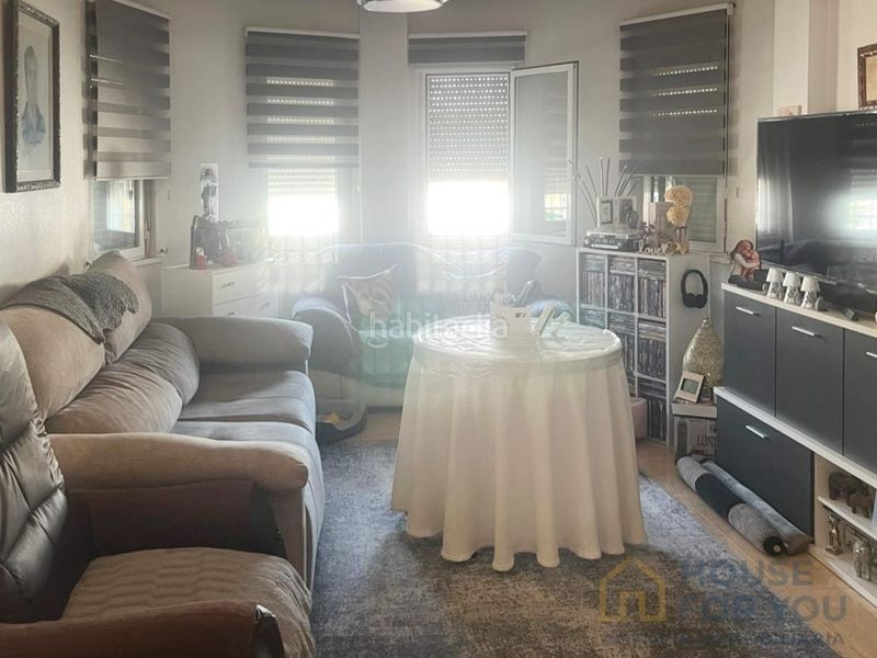 Foto a1bfda2c-0249-4877-848b-460693bf04a8. Casa amb aparcament a Sucina Murcia