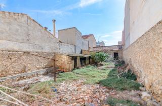 Casa en Calle espronceda 32. Tu proyecto soñado te espera en santomera. construye tu futuro e