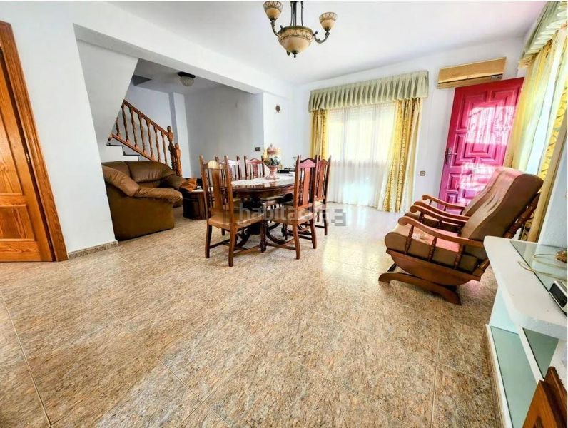 Foto 4e6c9095-a77c-477c-a5c3-bd273829a147. Casa amb aparcament a Águilas