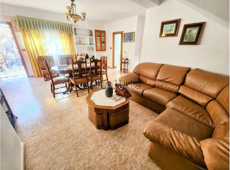 Foto 853a9448-4832-4830-8e77-2eeda1d064b0. Casa amb aparcament a Águilas