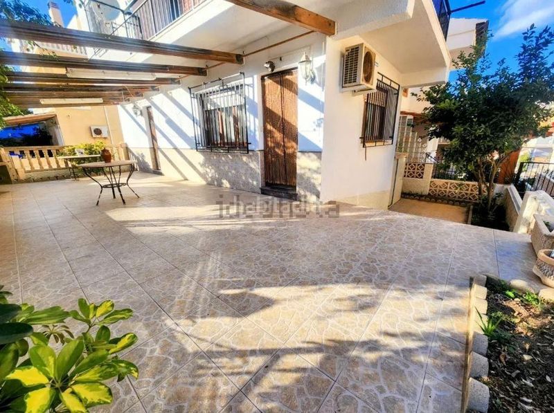 Foto b2f7e7dd-8ef8-4038-a3f3-d5afaba0c52e. Casa amb aparcament a Águilas