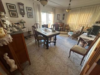 Appartement en Casco Antiguo. Pisazo en zona centro