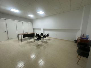 Business premise in Casco Antiguo. Local comercial centro