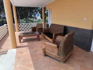 Xalet en guilas. Chalet calarreona