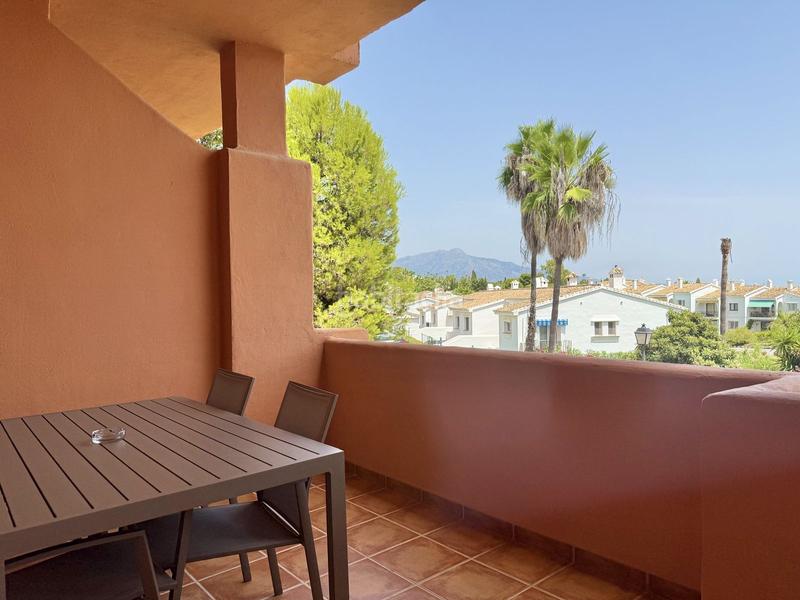Foto e767e933-4c5d-43fb-8c0f-4aeda478f205. Apartament a El Paraíso Benahavís