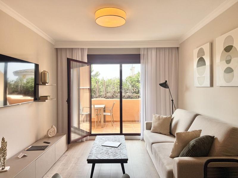 Foto 20f6f649-3ffb-44e5-a112-4a0a1c32486e. Appartement dans El Paraíso Benahavís