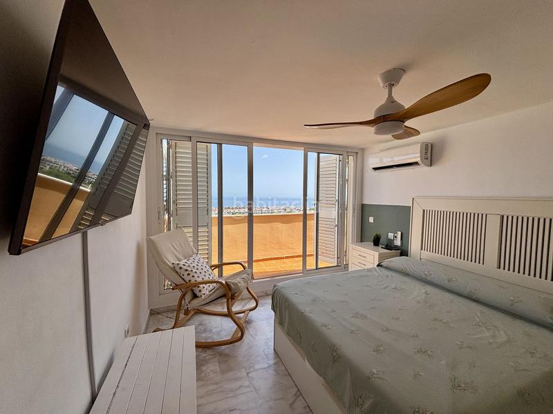 Foto 2f23f3b2-d3b5-4f23-9b5a-d6973db0ae69. Dachwohnung in Puerto Marina Benalmádena