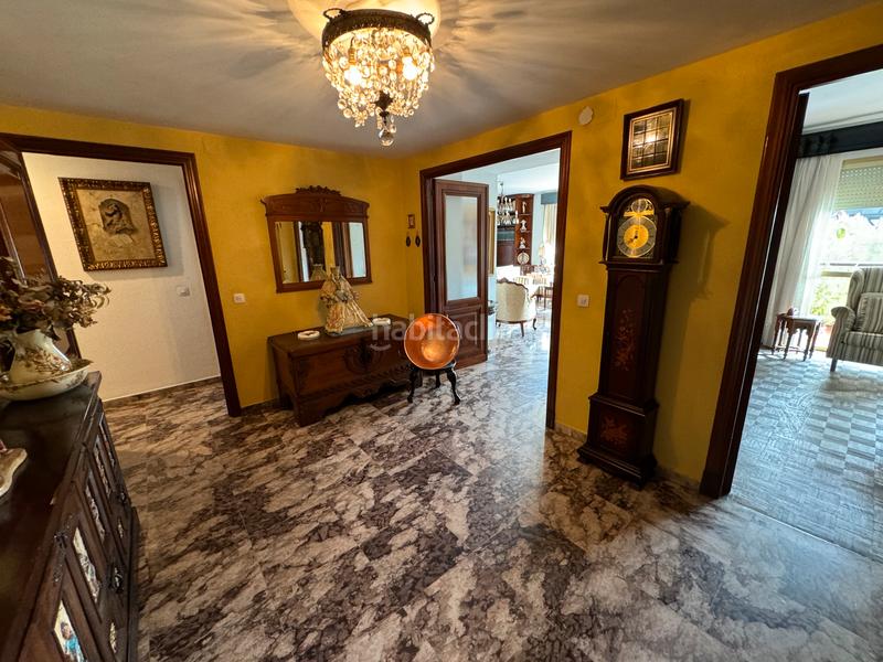 Foto a6cb8ff9-9bb4-41ea-a57d-1d83303707ae. Appartement dans avenida presidente adolfo suárez 2 dans Sevilla