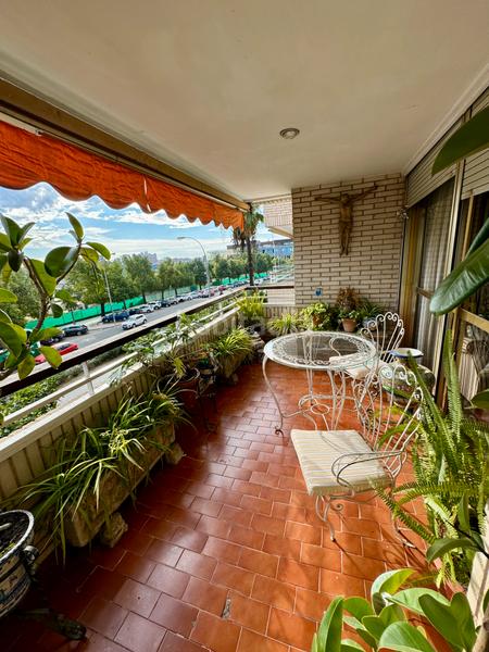 Foto ece621b9-f866-4e15-9174-7ce794c7ea77. Appartement dans avenida presidente adolfo suárez 2 dans Sevilla