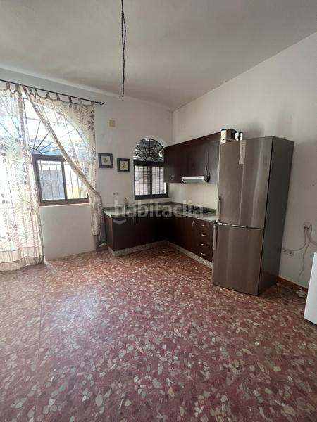 Foto d2eb6e14-92aa-40ef-b3ab-e62670c2dc6a. Casa amb xemeneia aparcament a El Rocío Almonte