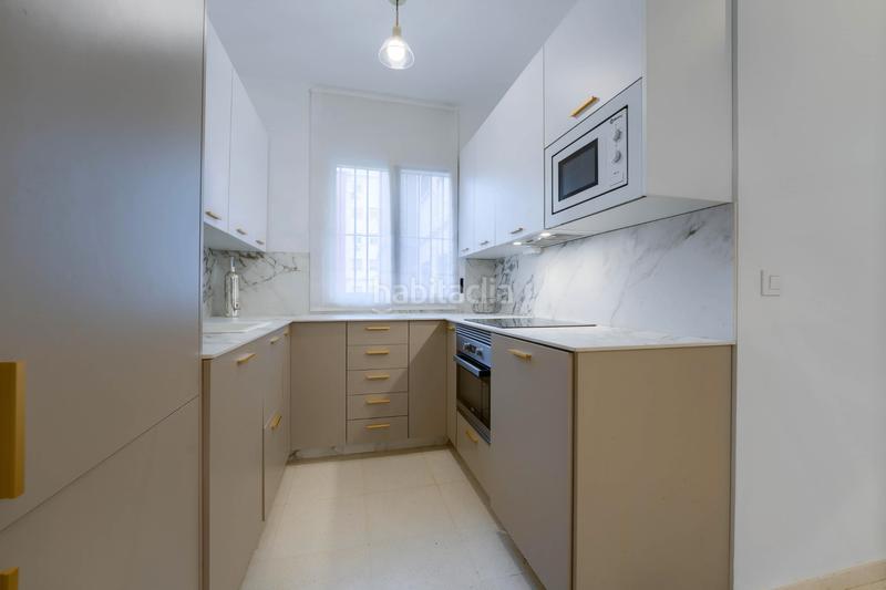 Foto 41f1a38d-f6ca-4085-8bcc-36dff889a332. Planta baja en calle julia rómula hispalis 5 bajo reformado en venta en c/ julia romula hispalis en Sevilla
