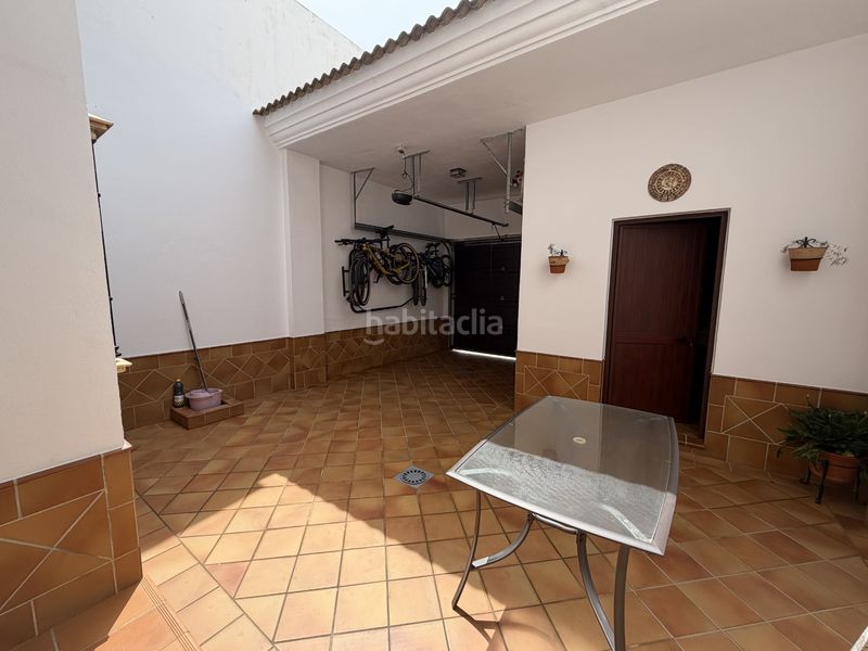 Foto 757b48b2-7ab0-47a1-81ab-5f461fb9102e. Casa amb aparcament a Almonte Almonte